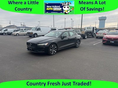 2022 Volvo S60 B5 Momentum