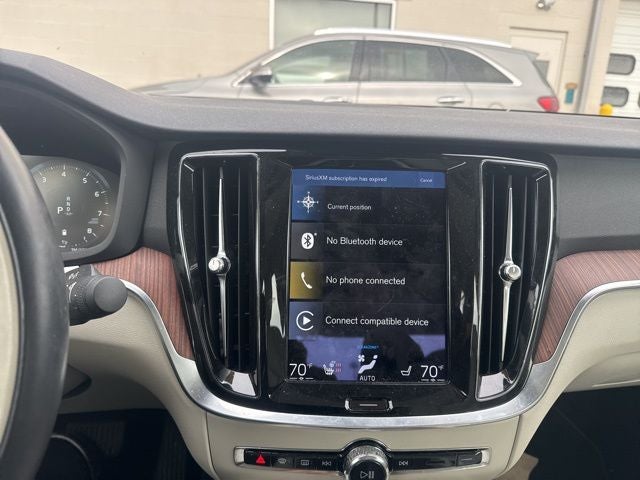 2022 Volvo S60 B5 Momentum