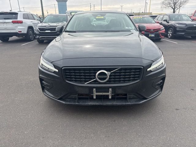 2022 Volvo S60 B5 Momentum
