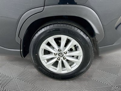 2024 Toyota Corolla Cross LE