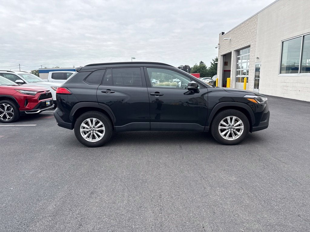 2024 Toyota Corolla Cross LE