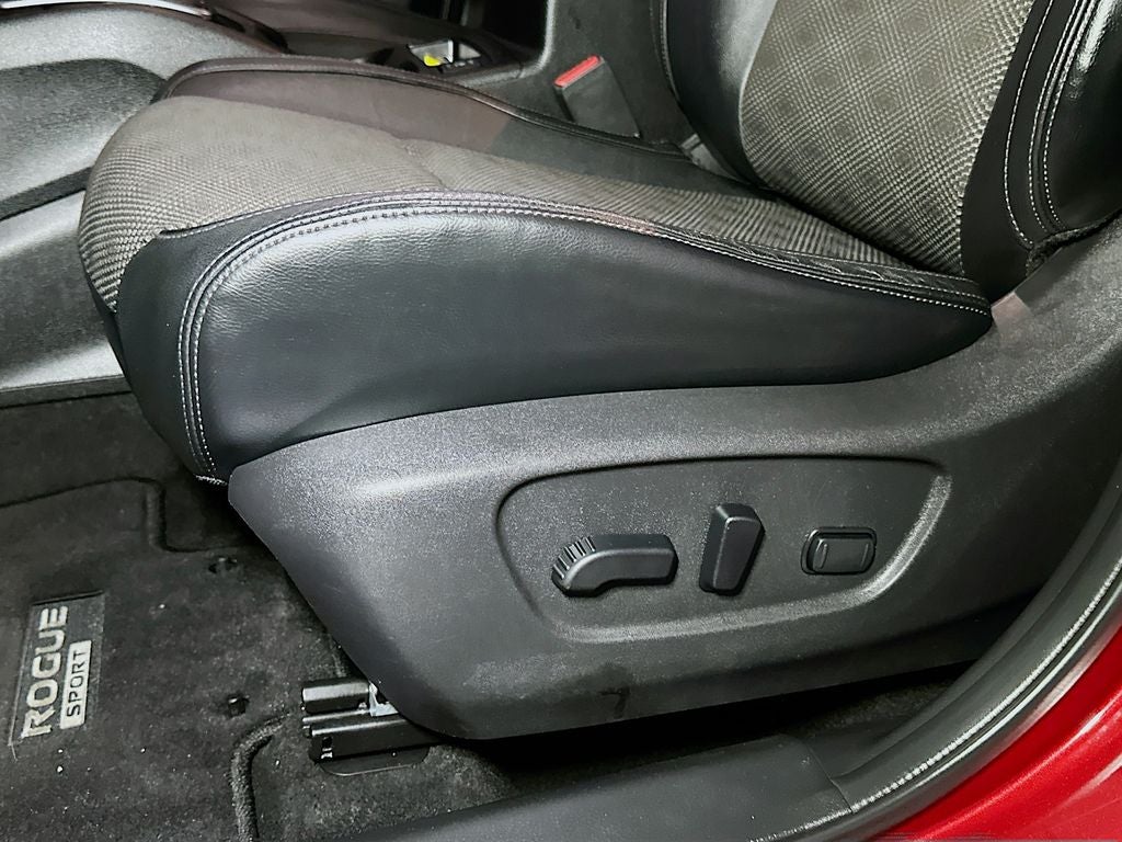 2021 Nissan Rogue Sport SV