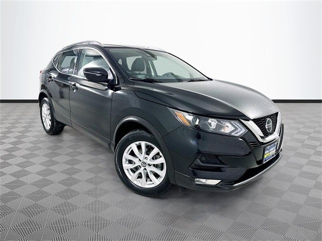 2022 Nissan Rogue Sport SV