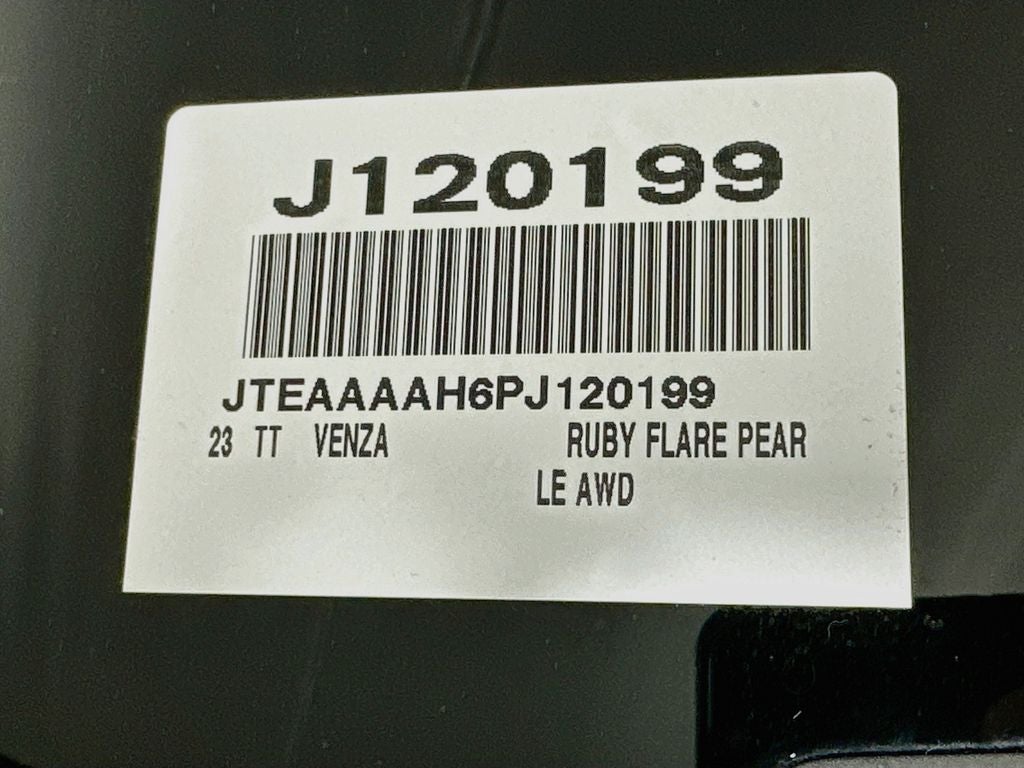 2023 Toyota Venza LE