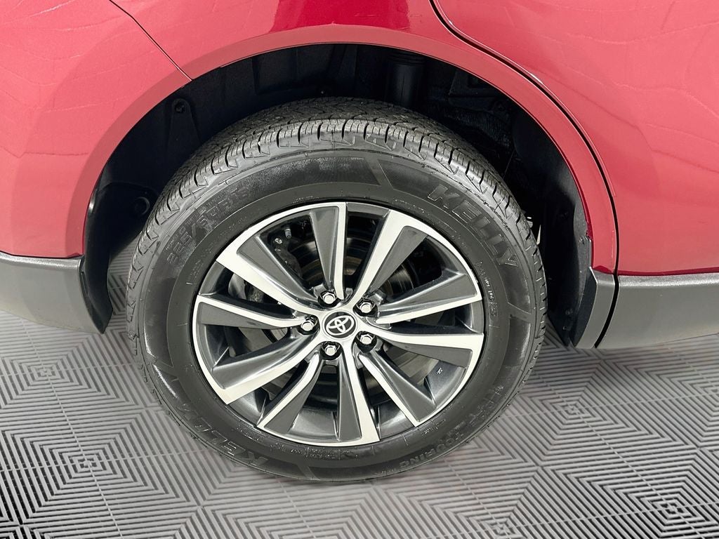 2023 Toyota Venza LE