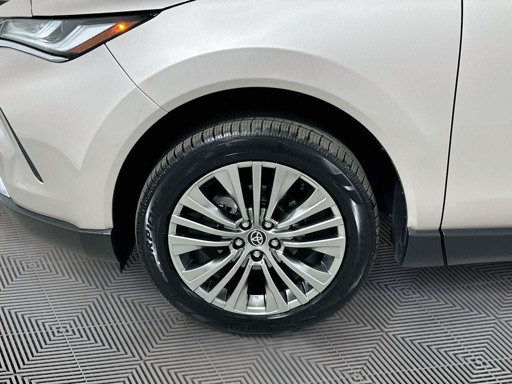 2024 Toyota Venza XLE