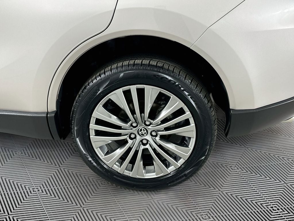 2024 Toyota Venza XLE