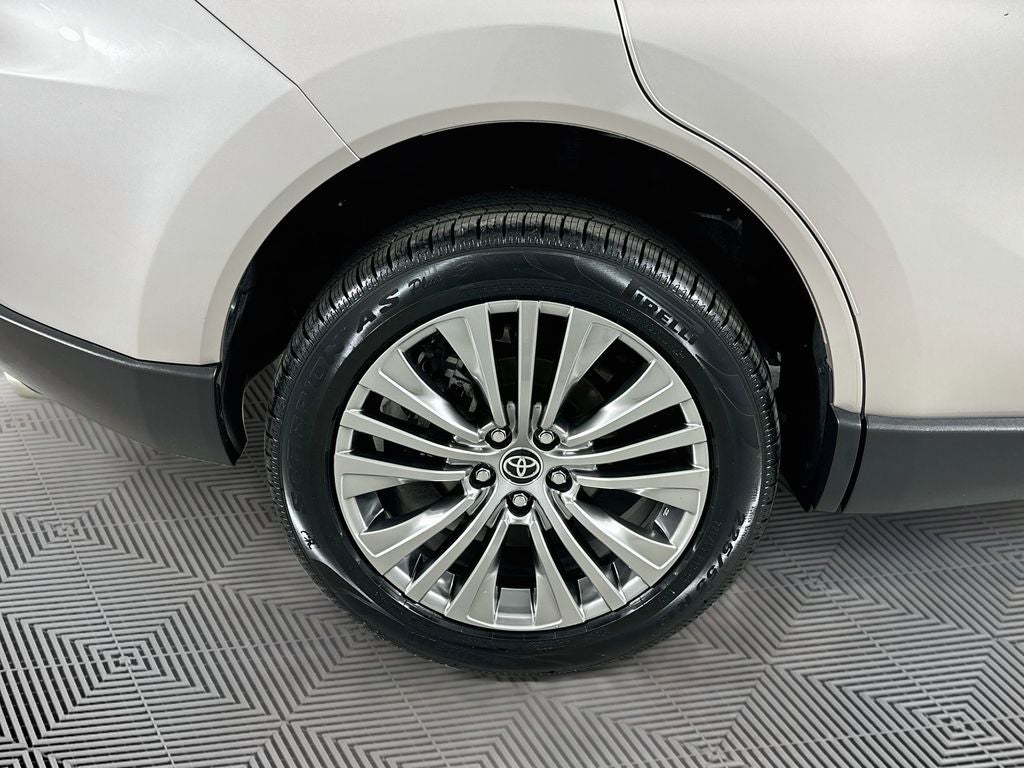 2024 Toyota Venza XLE