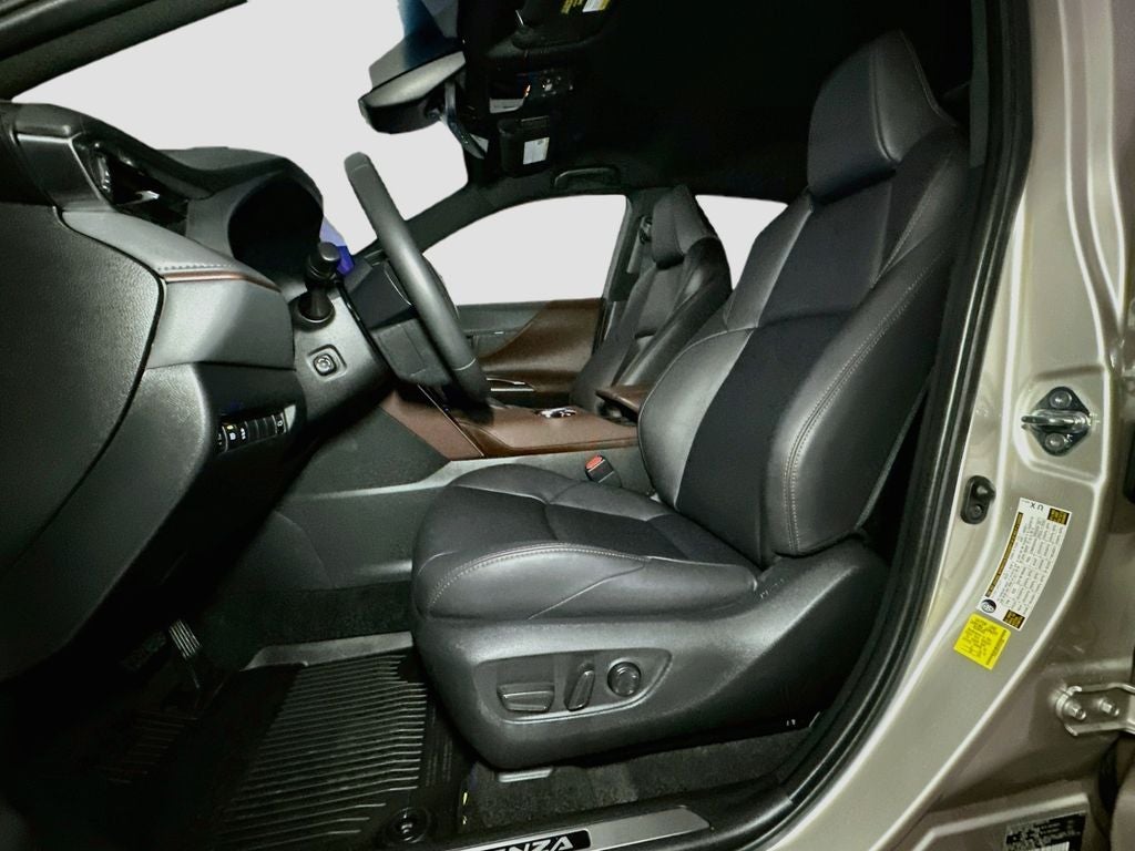 2023 Toyota Venza XLE