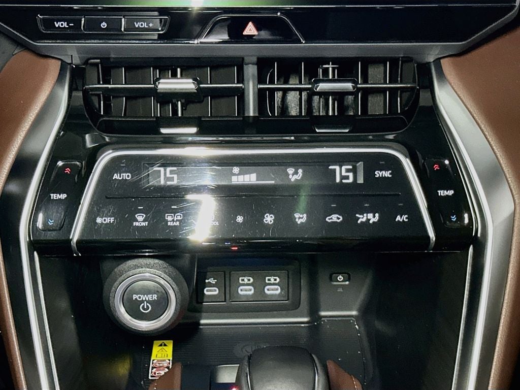 2023 Toyota Venza XLE
