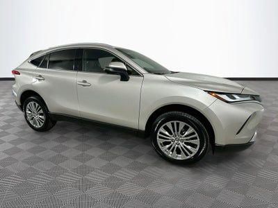 2023 Toyota Venza XLE