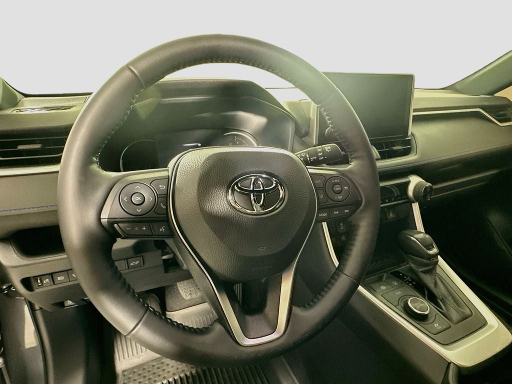 2025 Toyota RAV4 Hybrid SE
