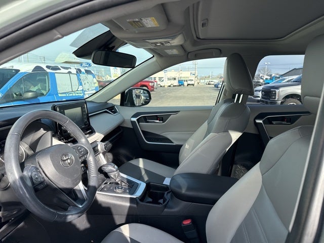 2021 Toyota RAV4 Hybrid XLE Premium