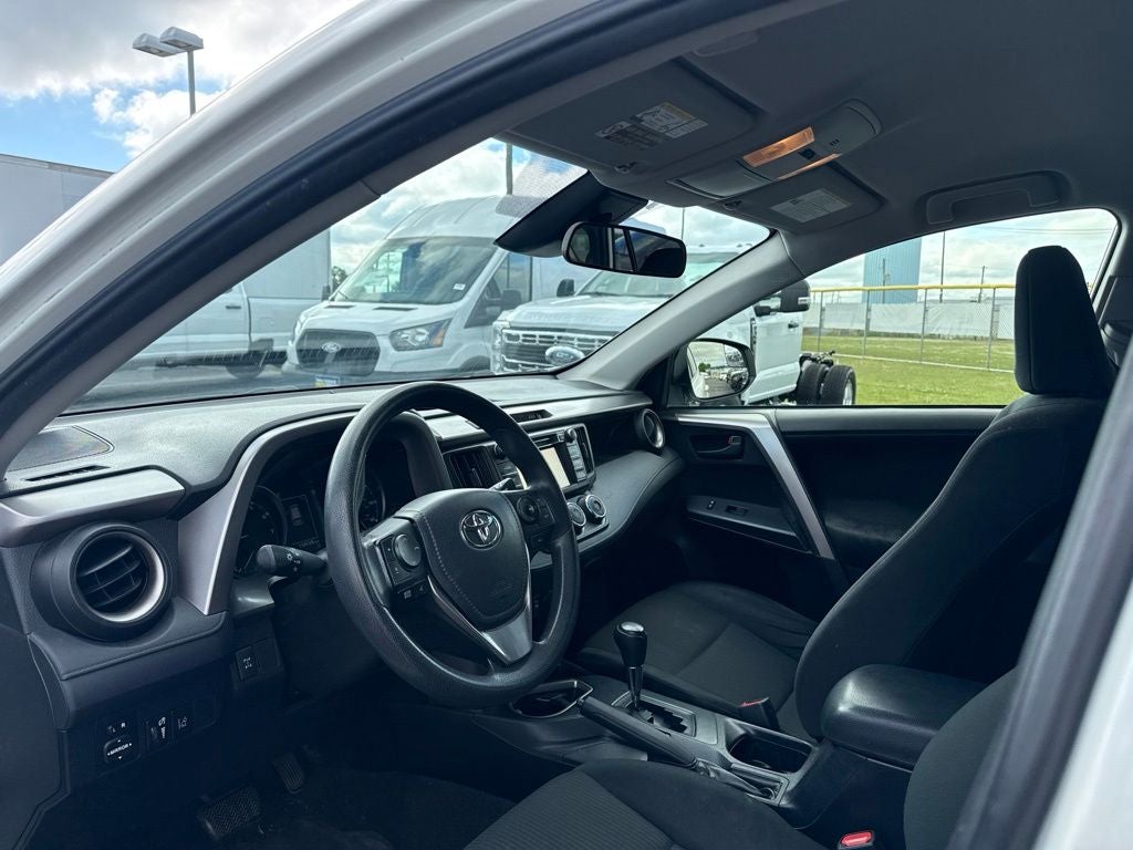 2017 Toyota RAV4 LE