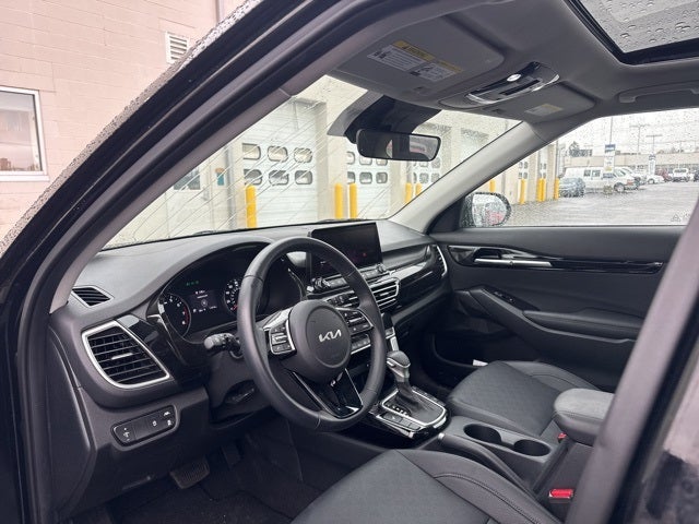 2023 Kia Seltos EX