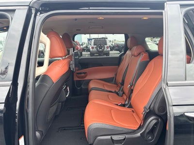 2024 Kia Carnival SX