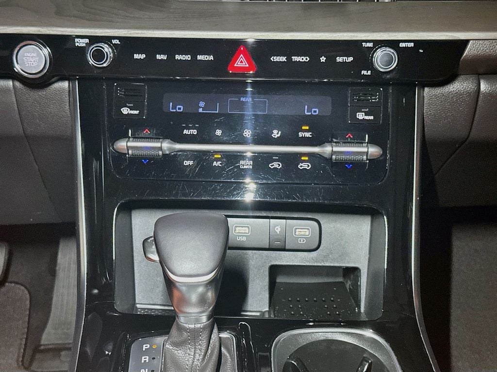 2024 Kia Carnival SX