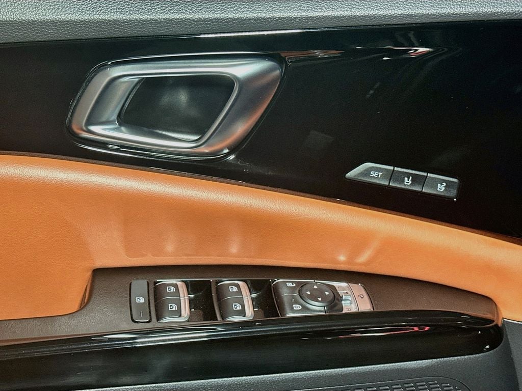 2024 Kia Carnival SX