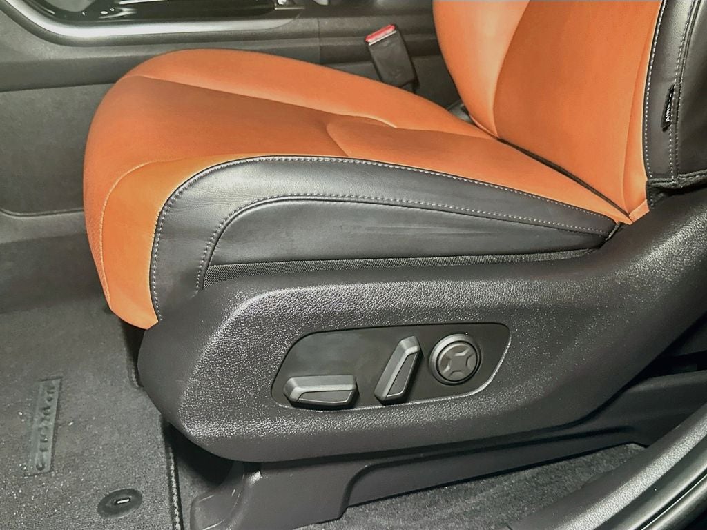 2024 Kia Carnival SX