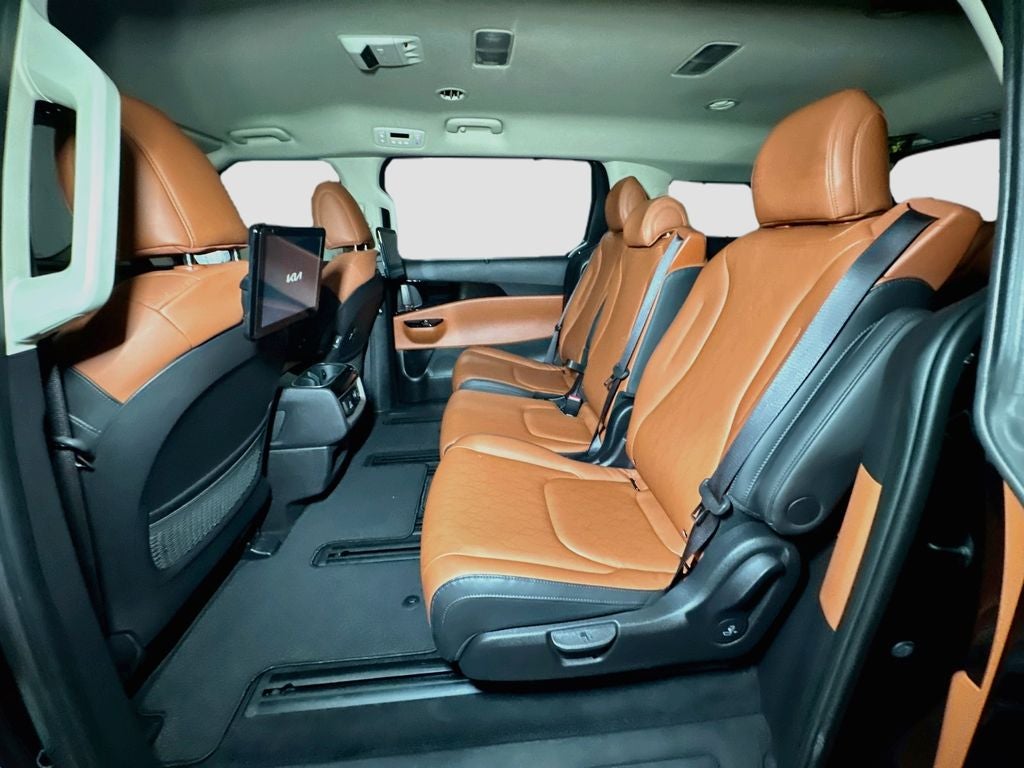 2024 Kia Carnival SX