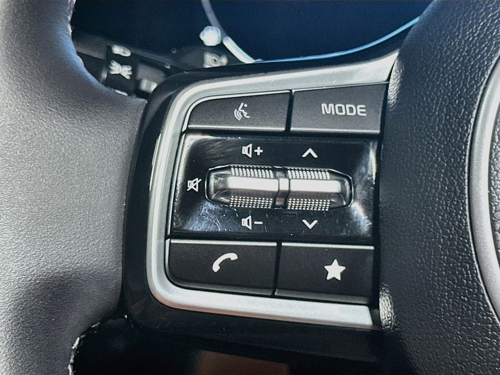 2024 Kia Carnival SX