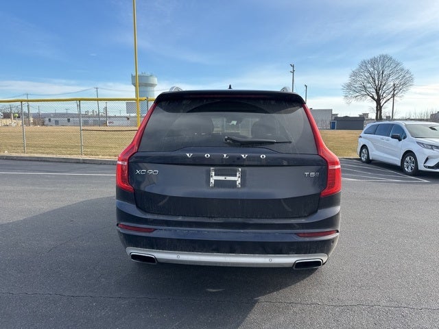 2016 Volvo XC90 T5 Momentum