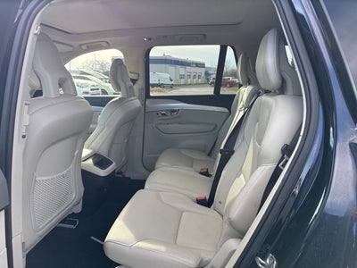 2016 Volvo XC90 T5 Momentum