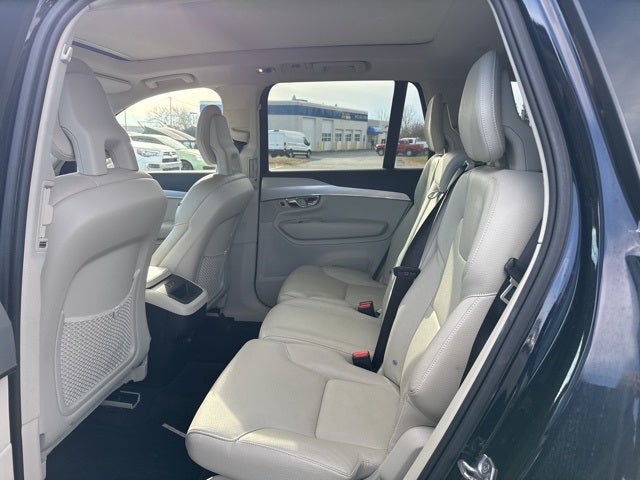 2016 Volvo XC90 T5 Momentum