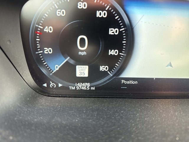 2016 Volvo XC90 T5 Momentum