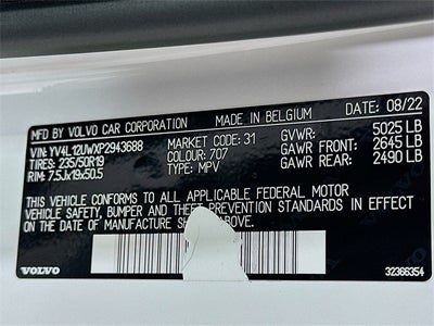 2023 Volvo XC40 B5 Plus Dark Theme