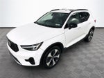 2023 Volvo XC40 B5 Plus Dark Theme