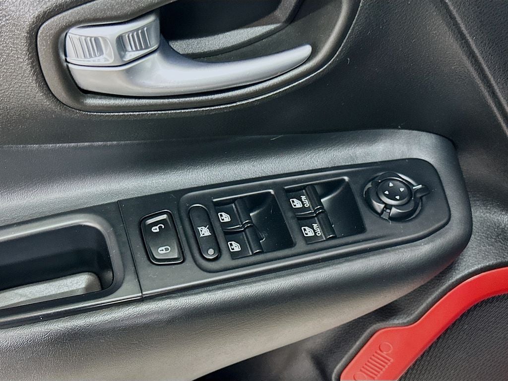 2016 Jeep Renegade Trailhawk