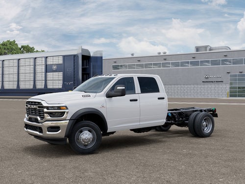 2027 RAM Ram 5500 Chassis Cab RAM 5500 TRADESMAN CHASSIS CREW CAB 4X4 60' CA