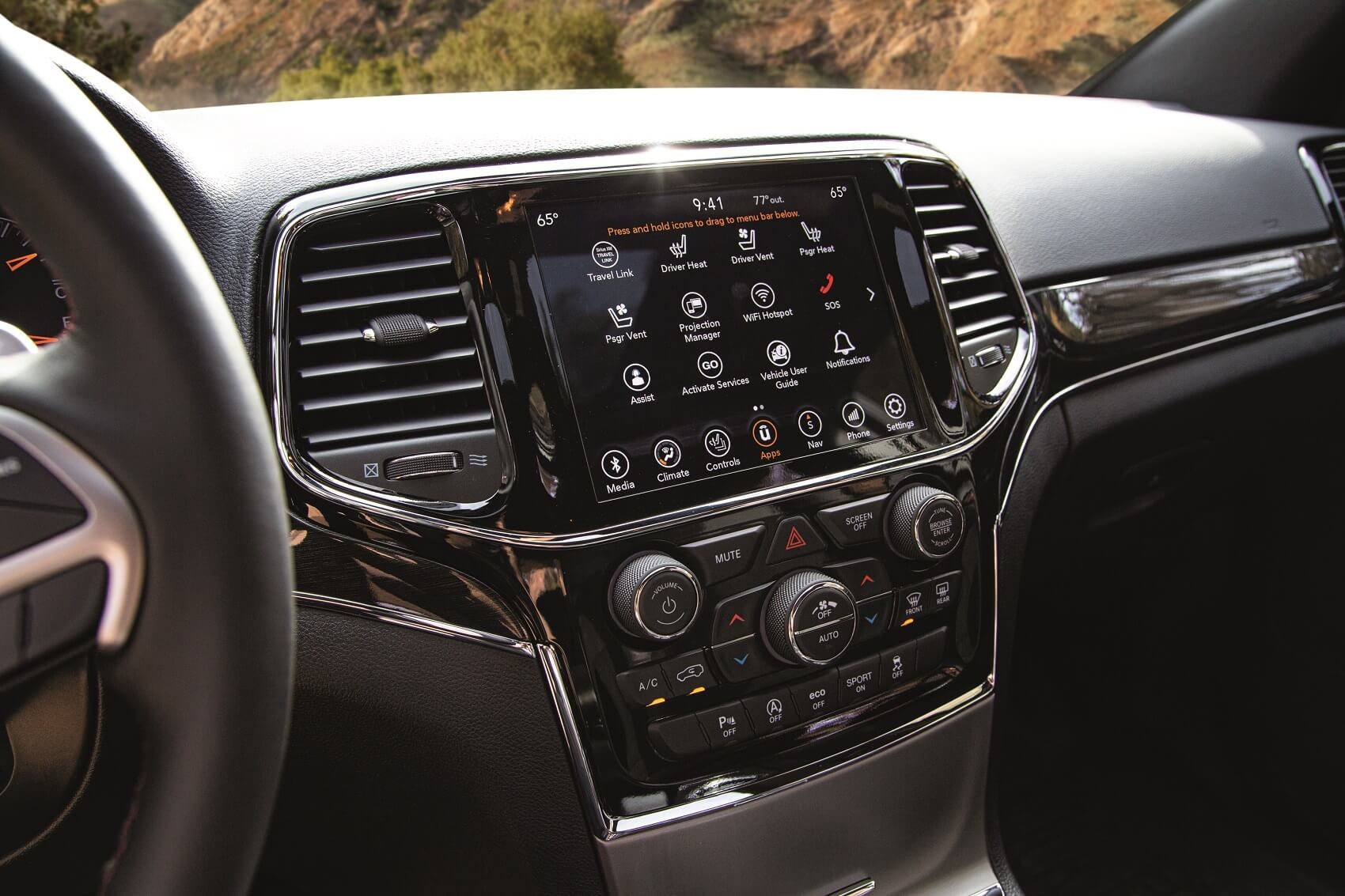 Jeep Grand Cherokee Interior Tech