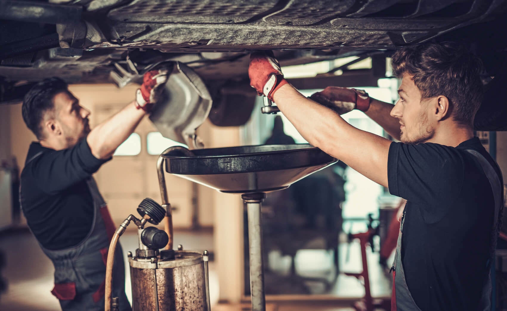 Service Center Oil Change